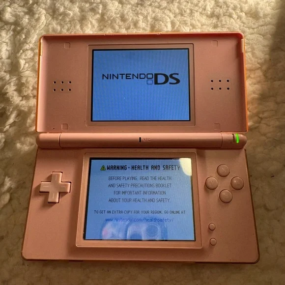 Nintendo DS Lite Pink Console with Game Collection - Picture 4 of 12
